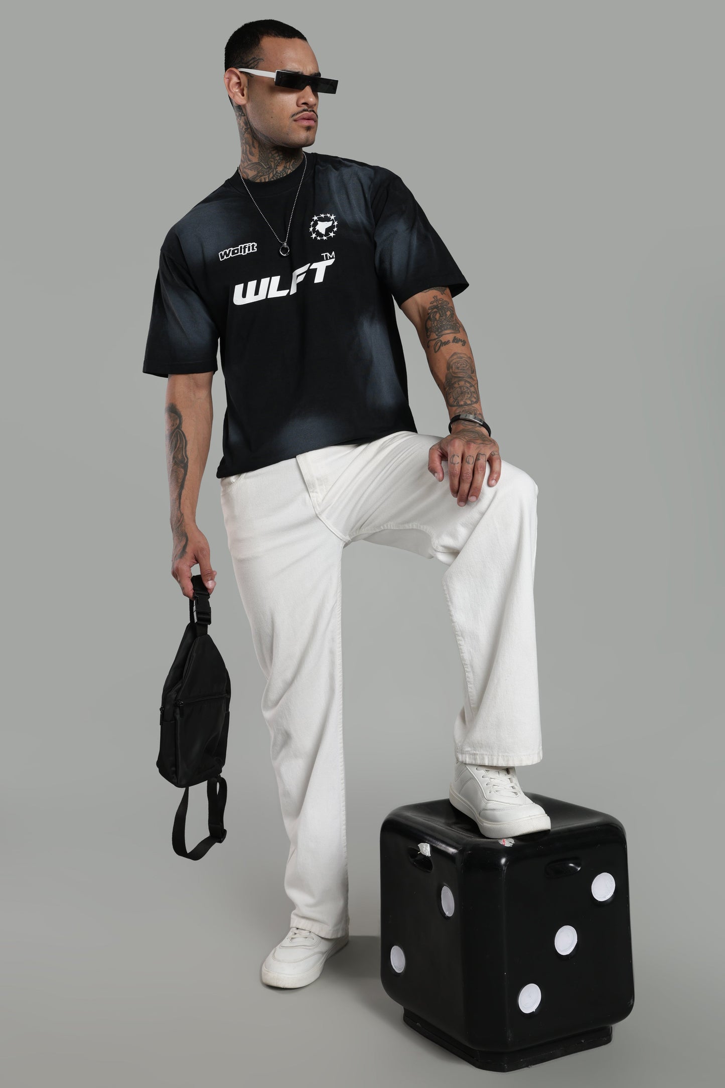 116 SPRAY WASH OVERSIZE TEE-BLACK