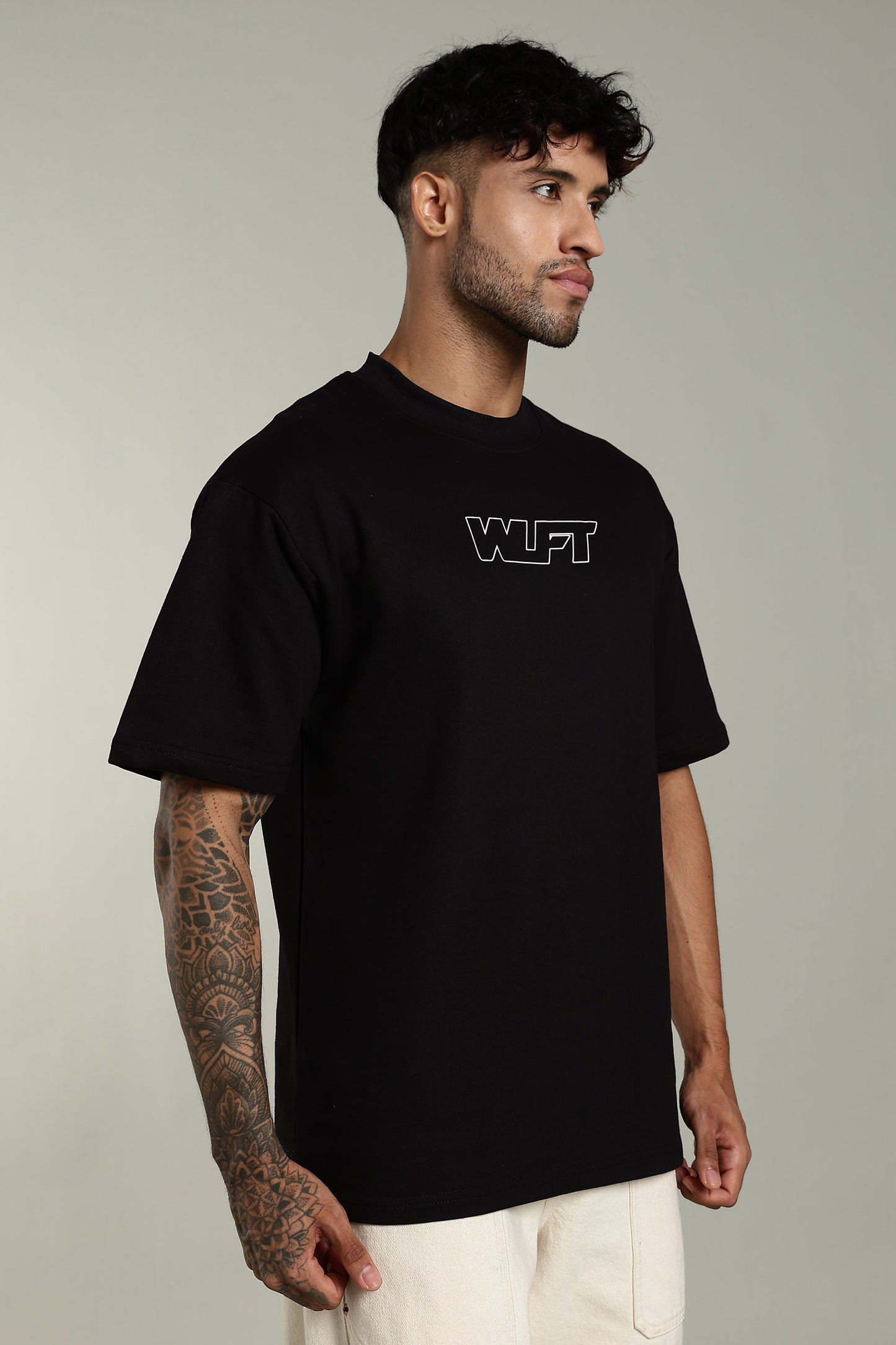 113 HOWLERS CLUB OVERSIZE GRAPHIC TSHIRT - CARBON BLACK
