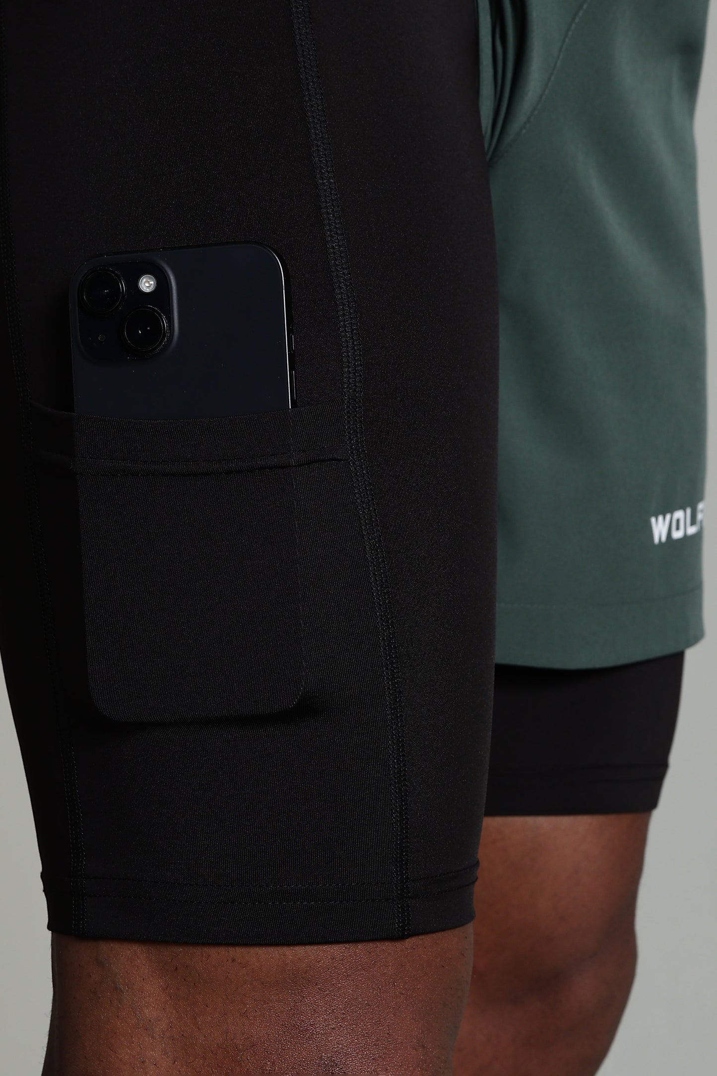 Limitless 2 in 1 6" shorts - Shadow Green