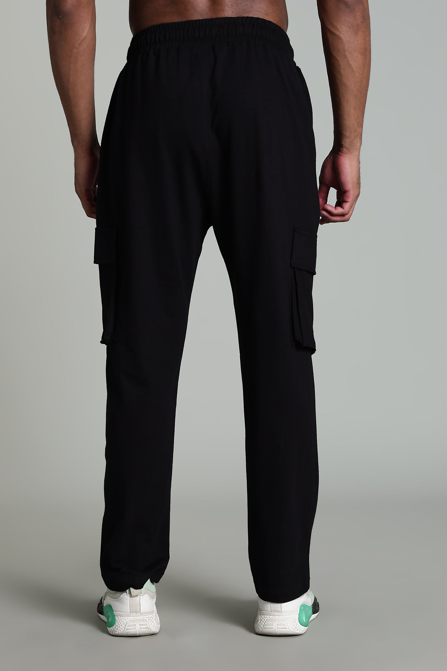DIVINE STRAIGHTFIT CARGO - BLACK
