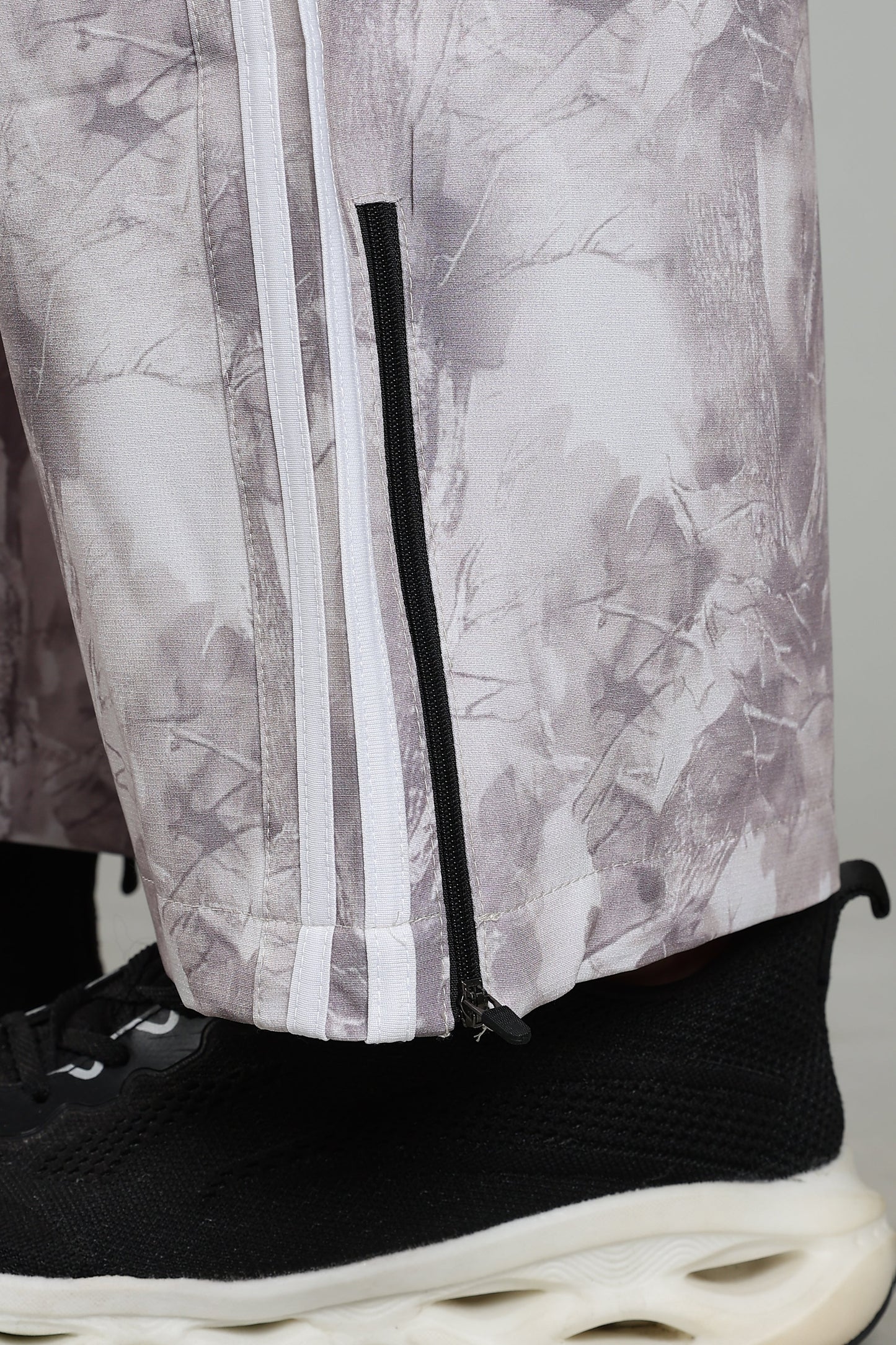 Retro 2.0 Bootcut Trackpant- Desert Tree Camo