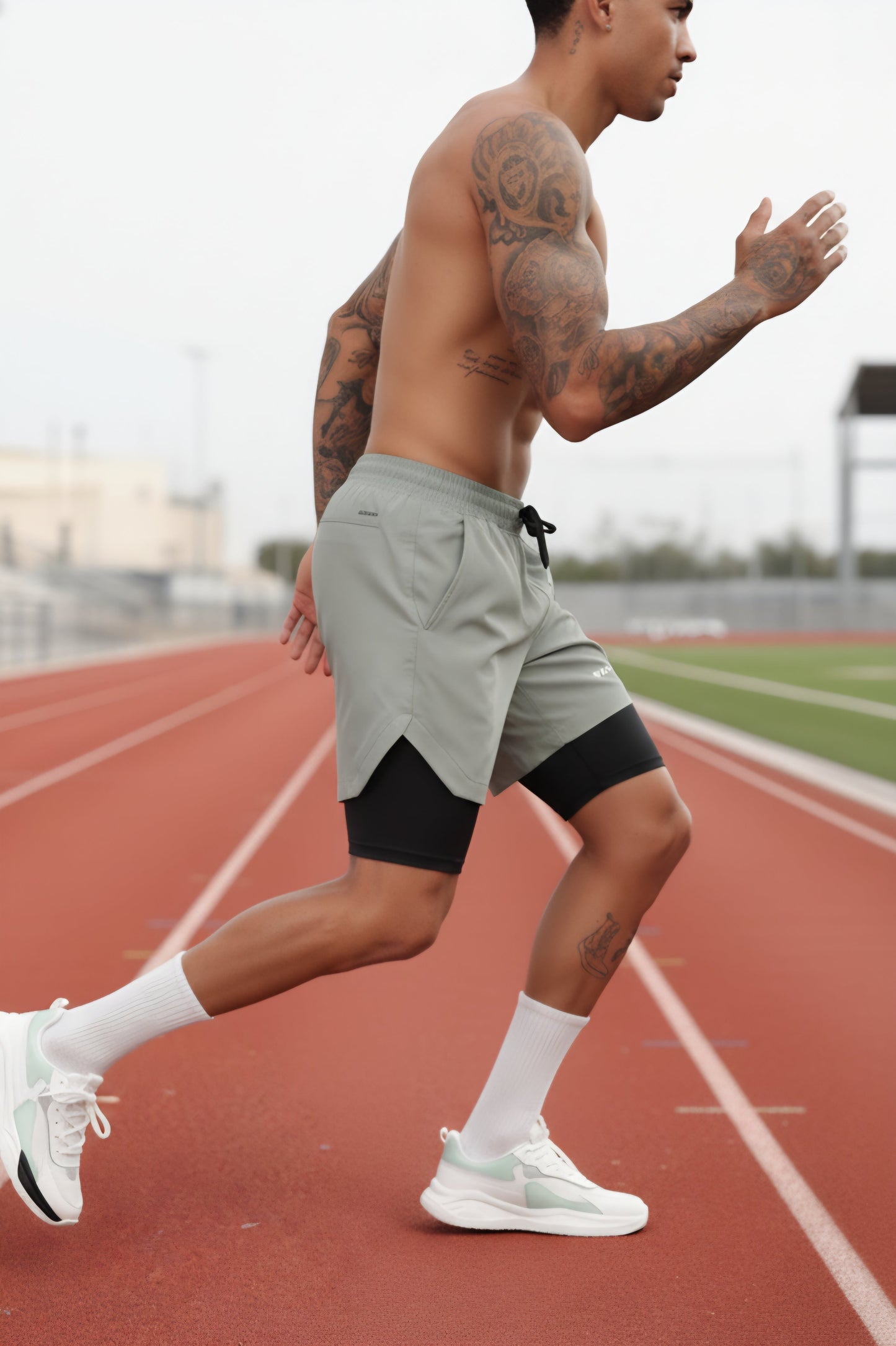 Limitless 2 in 1 6" shorts - Sage Green