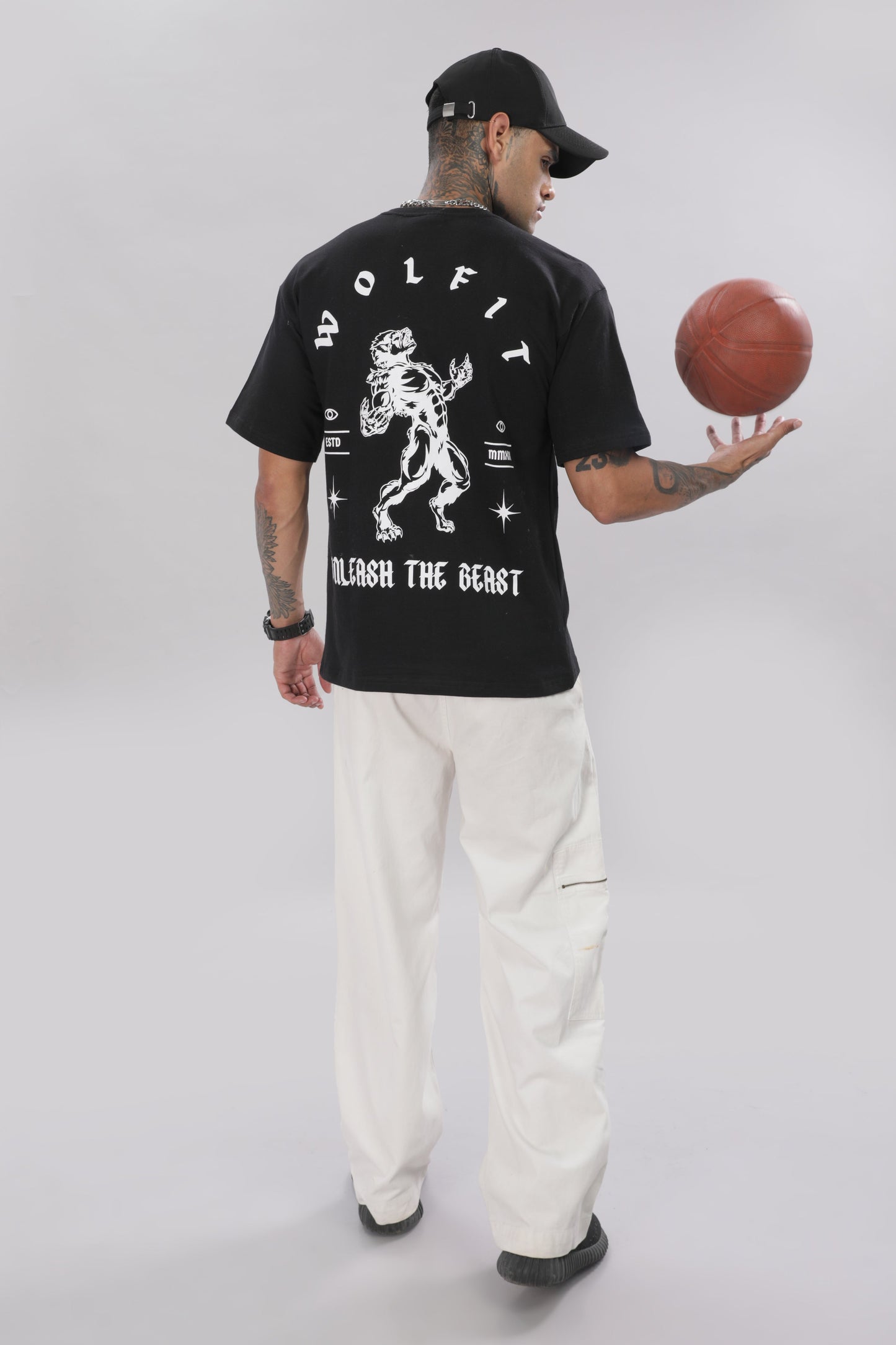 106 Wolf Man Oversize Tshirt - Black